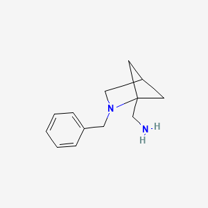 molecular formula C13H18N2 B2412419 {2-苯甲基-2-氮杂双环[2.1.1]己烷-1-基}甲胺 CAS No. 1955523-46-2