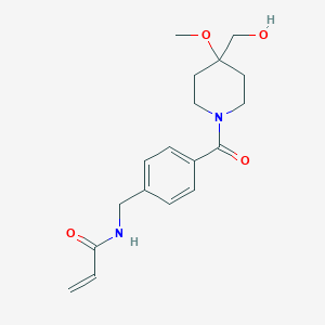 molecular formula C18H24N2O4 B2415320 N-[[4-[4-(Hydroxymethyl)-4-methoxypiperidine-1-carbonyl]phenyl]methyl]prop-2-enamide CAS No. 2361772-32-7