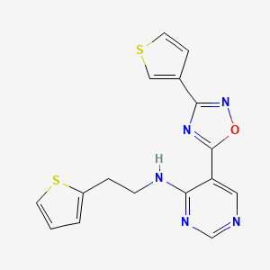 molecular formula C16H13N5OS2 B2416763 N-(2-(thiophen-2-yl)ethyl)-5-(3-(thiophen-3-yl)-1,2,4-oxadiazol-5-yl)pyrimidin-4-amine CAS No. 2034446-30-3