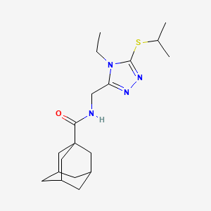 molecular formula C19H30N4OS B2417003 N-{[4-ethyl-5-(propan-2-ylsulfanyl)-4H-1,2,4-triazol-3-yl]methyl}adamantane-1-carboxamide CAS No. 476438-48-9