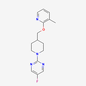 5-Fluoro-2-(4-{[(3-methylpyridin-2-yl)oxy]methyl}piperidin-1-yl)pyrimidine