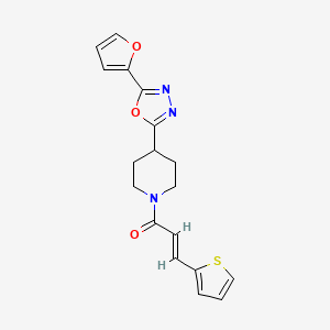 (E)-1-(4-(5-(furan-2-yl)-1,3,4-oxadiazol-2-yl)piperidin-1-yl)-3-(thiophen-2-yl)prop-2-en-1-one