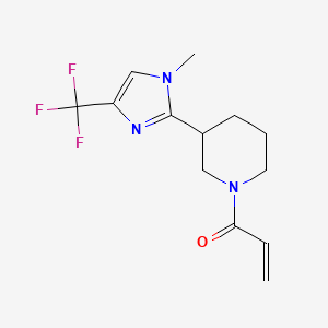 B2421332 1-{3-[1-methyl-4-(trifluoromethyl)-1H-imidazol-2-yl]piperidin-1-yl}prop-2-en-1-one CAS No. 2094350-97-5