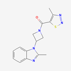 molecular formula C15H15N5OS B2422436 [3-(2-Methylbenzimidazol-1-yl)azetidin-1-yl]-(4-methylthiadiazol-5-yl)methanone CAS No. 2380086-60-0