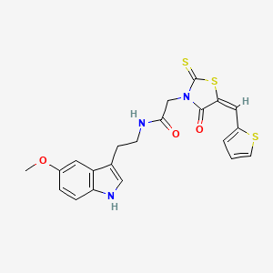 molecular formula C21H19N3O3S3 B2423083 N-[2-(5-methoxy-1H-indol-3-yl)ethyl]-2-[(5E)-4-oxo-2-sulfanylidene-5-[(thiophen-2-yl)methylidene]-1,3-thiazolidin-3-yl]acetamide CAS No. 900136-47-2