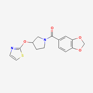 molecular formula C15H14N2O4S B2423529 Benzo[d][1,3]dioxol-5-yl(3-(thiazol-2-yloxy)pyrrolidin-1-yl)methanone CAS No. 2199710-19-3