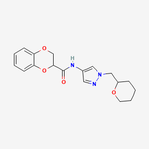 molecular formula C18H21N3O4 B2423676 N-(1-((tetrahydro-2H-pyran-2-yl)methyl)-1H-pyrazol-4-yl)-2,3-dihydrobenzo[b][1,4]dioxine-2-carboxamide CAS No. 2034321-66-7