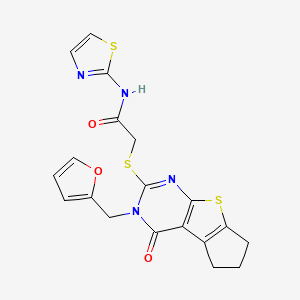 molecular formula C19H16N4O3S3 B2428095 2-((3-(furan-2-ylmethyl)-4-oxo-4,5,6,7-tetrahydro-3H-cyclopenta[4,5]thieno[2,3-d]pyrimidin-2-yl)thio)-N-(thiazol-2-yl)acetamide CAS No. 717828-77-8
