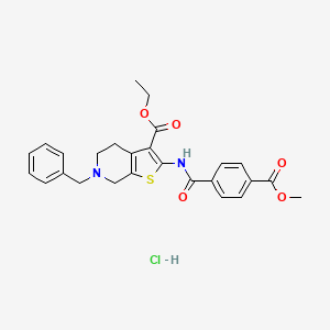 molecular formula C26H27ClN2O5S B2428214 Ethyl 6-benzyl-2-(4-(methoxycarbonyl)benzamido)-4,5,6,7-tetrahydrothieno[2,3-c]pyridine-3-carboxylate hydrochloride CAS No. 1216776-75-8