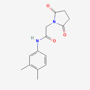 molecular formula C14H16N2O3 B2428872 N-(3,4-dimethylphenyl)-2-(2,5-dioxopyrrolidin-1-yl)acetamide CAS No. 923113-53-5