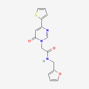 molecular formula C15H13N3O3S B2431350 N-(furan-2-ylmethyl)-2-(6-oxo-4-(thiophen-2-yl)pyrimidin-1(6H)-yl)acetamide CAS No. 1257548-30-3