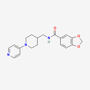 molecular formula C19H21N3O3 B2431933 N-((1-(pyridin-4-yl)piperidin-4-yl)methyl)benzo[d][1,3]dioxole-5-carboxamide CAS No. 2034237-10-8