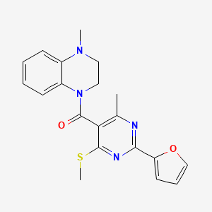 1-[2-(Furan-2-yl)-4-methyl-6-(methylsulfanyl)pyrimidine-5-carbonyl]-4-methyl-1,2,3,4-tetrahydroquinoxaline
