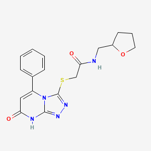 molecular formula C18H19N5O3S B2437580 2-({7-oxo-5-phenyl-7H,8H-[1,2,4]triazolo[4,3-a]pyrimidin-3-yl}sulfanyl)-N-[(oxolan-2-yl)methyl]acetamide CAS No. 894998-46-0