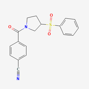 molecular formula C18H16N2O3S B2439502 4-[3-(benzenesulfonyl)pyrrolidine-1-carbonyl]benzonitrile CAS No. 1705767-94-7