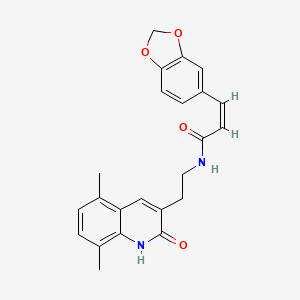 molecular formula C23H22N2O4 B2439729 (Z)-3-(苯并[d][1,3]二噁唑-5-基)-N-(2-(5,8-二甲基-2-氧代-1,2-二氢喹啉-3-基)乙基)丙烯酰胺 CAS No. 851406-58-1