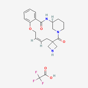molecular formula C22H26F3N3O5 B2439740 (1S,12Z)-Spiro[10-oxa-2,17-diazatricyclo[15.3.1.04,9]henicosa-4,6,8,12-tetraene-15,3'-azetidine]-3,16-dione;2,2,2-trifluoroacetic acid CAS No. 2648865-49-8