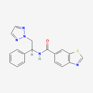 molecular formula C18H15N5OS B2442193 N-(1-phenyl-2-(2H-1,2,3-triazol-2-yl)ethyl)benzo[d]thiazole-6-carboxamide CAS No. 2034560-50-2
