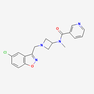 molecular formula C18H17ClN4O2 B2448388 N-[1-[(5-Chloro-1,2-benzoxazol-3-yl)methyl]azetidin-3-yl]-N-methylpyridine-3-carboxamide CAS No. 2380097-88-9