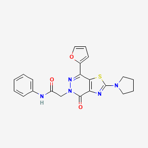 2-(7-(furan-2-yl)-4-oxo-2-(pyrrolidin-1-yl)thiazolo[4,5-d]pyridazin-5(4H)-yl)-N-phenylacetamide