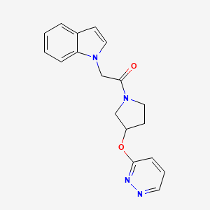 molecular formula C18H18N4O2 B2452849 2-(1H-indol-1-yl)-1-(3-(pyridazin-3-yloxy)pyrrolidin-1-yl)ethanone CAS No. 2034500-48-4