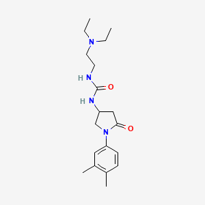 1-(2-(Diethylamino)ethyl)-3-(1-(3,4-dimethylphenyl)-5-oxopyrrolidin-3-yl)urea