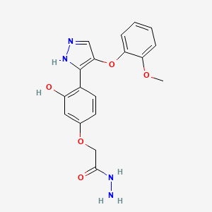 molecular formula C18H18N4O5 B2458301 2-(3-羟基-4-(4-(2-甲氧基苯氧基)-1H-吡唑-3-基)苯氧基)乙酰肼 CAS No. 879479-13-7