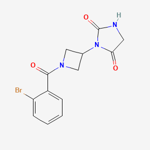 molecular formula C13H12BrN3O3 B2458534 3-(1-(2-溴苯甲酰)氮杂环丁烷-3-基)咪唑烷-2,4-二酮 CAS No. 2034365-11-0