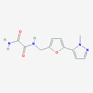 molecular formula C11H12N4O3 B2458639 N'-[[5-(2-Methylpyrazol-3-yl)furan-2-yl]methyl]oxamide CAS No. 2415569-96-7