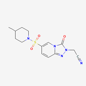 molecular formula C14H17N5O3S B2464308 2-{6-[(4-methylpiperidin-1-yl)sulfonyl]-3-oxo-2H,3H-[1,2,4]triazolo[4,3-a]pyridin-2-yl}acetonitrile CAS No. 1251603-10-7