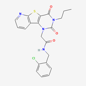 molecular formula C21H19ClN4O3S B2465248 N-[(2-chlorophenyl)methyl]-2-(4,6-dioxo-5-propyl-8-thia-3,5,10-triazatricyclo[7.4.0.02,7]trideca-1(9),2(7),10,12-tetraen-3-yl)acetamide CAS No. 1358607-37-0
