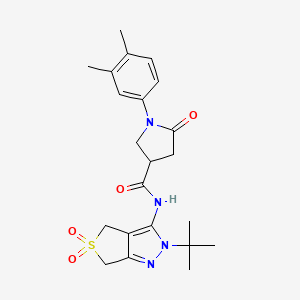 molecular formula C22H28N4O4S B2466486 N-(2-(叔丁基)-5,5-二氧代-4,6-二氢-2H-噻吩[3,4-c]吡唑-3-基)-1-(3,4-二甲基苯基)-5-氧代吡咯烷-3-羧酰胺 CAS No. 893925-60-5