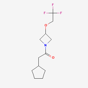 molecular formula C12H18F3NO2 B2471334 2-Cyclopentyl-1-(3-(2,2,2-trifluoroethoxy)azetidin-1-yl)ethanone CAS No. 2034542-38-4