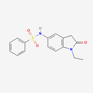 molecular formula C16H16N2O3S B2473474 N-(1-ethyl-2-oxo-2,3-dihydro-1H-indol-5-yl)benzenesulfonamide CAS No. 921535-82-2