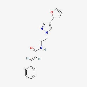 molecular formula C18H17N3O2 B2475099 N-(2-(4-(furan-2-yl)-1H-pyrazol-1-yl)ethyl)cinnamamide CAS No. 2035022-13-8