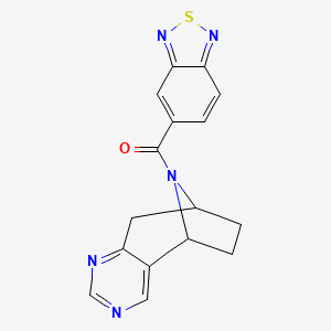 molecular formula C16H13N5OS B2476281 benzo[c][1,2,5]thiadiazol-5-yl((5R,8S)-6,7,8,9-tetrahydro-5H-5,8-epiminocyclohepta[d]pyrimidin-10-yl)methanone CAS No. 2060917-85-1