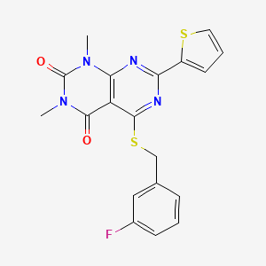 molecular formula C19H15FN4O2S2 B2476914 5-[(3-Fluorophenyl)methylsulfanyl]-1,3-dimethyl-7-thiophen-2-ylpyrimido[4,5-d]pyrimidine-2,4-dione CAS No. 847192-10-3