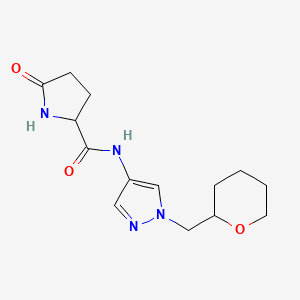 molecular formula C14H20N4O3 B2476924 N-{1-[(oxan-2-yl)methyl]-1H-pyrazol-4-yl}-5-oxopyrrolidine-2-carboxamide CAS No. 2034206-83-0