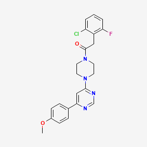 2-(2-Chloro-6-fluorophenyl)-1-(4-(6-(4-methoxyphenyl)pyrimidin-4-yl)piperazin-1-yl)ethanone