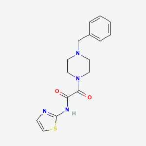 molecular formula C16H18N4O2S B2477671 2-(4-benzylpiperazin-1-yl)-2-oxo-N-(thiazol-2-yl)acetamide CAS No. 899744-32-2