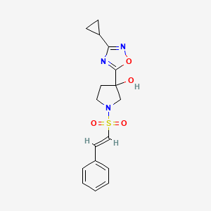 3-(3-Cyclopropyl-1,2,4-oxadiazol-5-yl)-1-[(E)-2-phenylethenyl]sulfonylpyrrolidin-3-ol