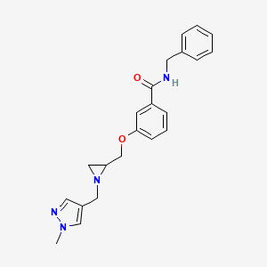 molecular formula C22H24N4O2 B2478629 N-Benzyl-3-[[1-[(1-methylpyrazol-4-yl)methyl]aziridin-2-yl]methoxy]benzamide CAS No. 2418659-58-0