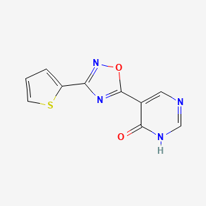 5-[3-(Thiophen-2-yl)-1,2,4-oxadiazol-5-yl]-3,4-dihydropyrimidin-4-one
