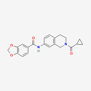 molecular formula C21H20N2O4 B2478795 N-(2-(cyclopropanecarbonyl)-1,2,3,4-tetrahydroisoquinolin-7-yl)benzo[d][1,3]dioxole-5-carboxamide CAS No. 955767-47-2
