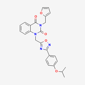 molecular formula C25H22N4O5 B2480005 3-(2-furylmethyl)-1-{[3-(4-isopropoxyphenyl)-1,2,4-oxadiazol-5-yl]methyl}quinazoline-2,4(1H,3H)-dione CAS No. 1207022-82-9