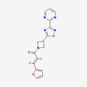 (E)-3-(furan-2-yl)-1-(3-(3-(pyrimidin-2-yl)-1,2,4-oxadiazol-5-yl)azetidin-1-yl)prop-2-en-1-one