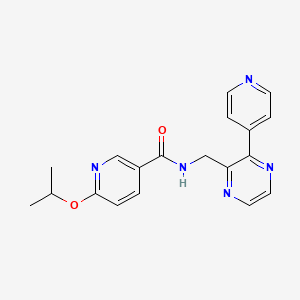 molecular formula C19H19N5O2 B2481803 6-(propan-2-yloxy)-N-{[3-(pyridin-4-yl)pyrazin-2-yl]methyl}pyridine-3-carboxamide CAS No. 2097930-90-8