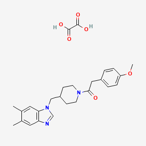 molecular formula C26H31N3O6 B2481876 1-(4-((5,6-dimethyl-1H-benzo[d]imidazol-1-yl)methyl)piperidin-1-yl)-2-(4-methoxyphenyl)ethanone oxalate CAS No. 1351648-04-8