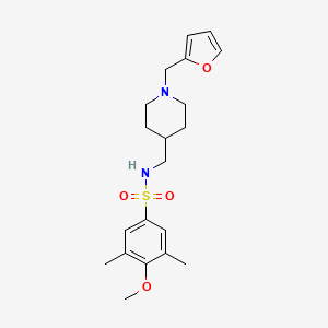 molecular formula C20H28N2O4S B2481979 N-((1-(furan-2-ylmethyl)piperidin-4-yl)methyl)-4-methoxy-3,5-dimethylbenzenesulfonamide CAS No. 953204-60-9