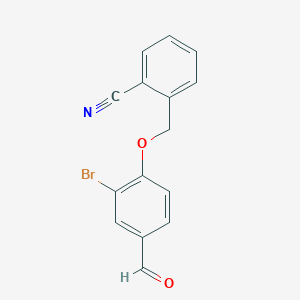 molecular formula C15H10BrNO2 B2484985 2-[(2-溴-4-甲酰基苯氧基)甲基]苯甲腈 CAS No. 864713-95-1